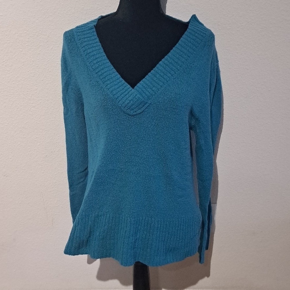 YARN ART turquoise green comfy v-neck sweater